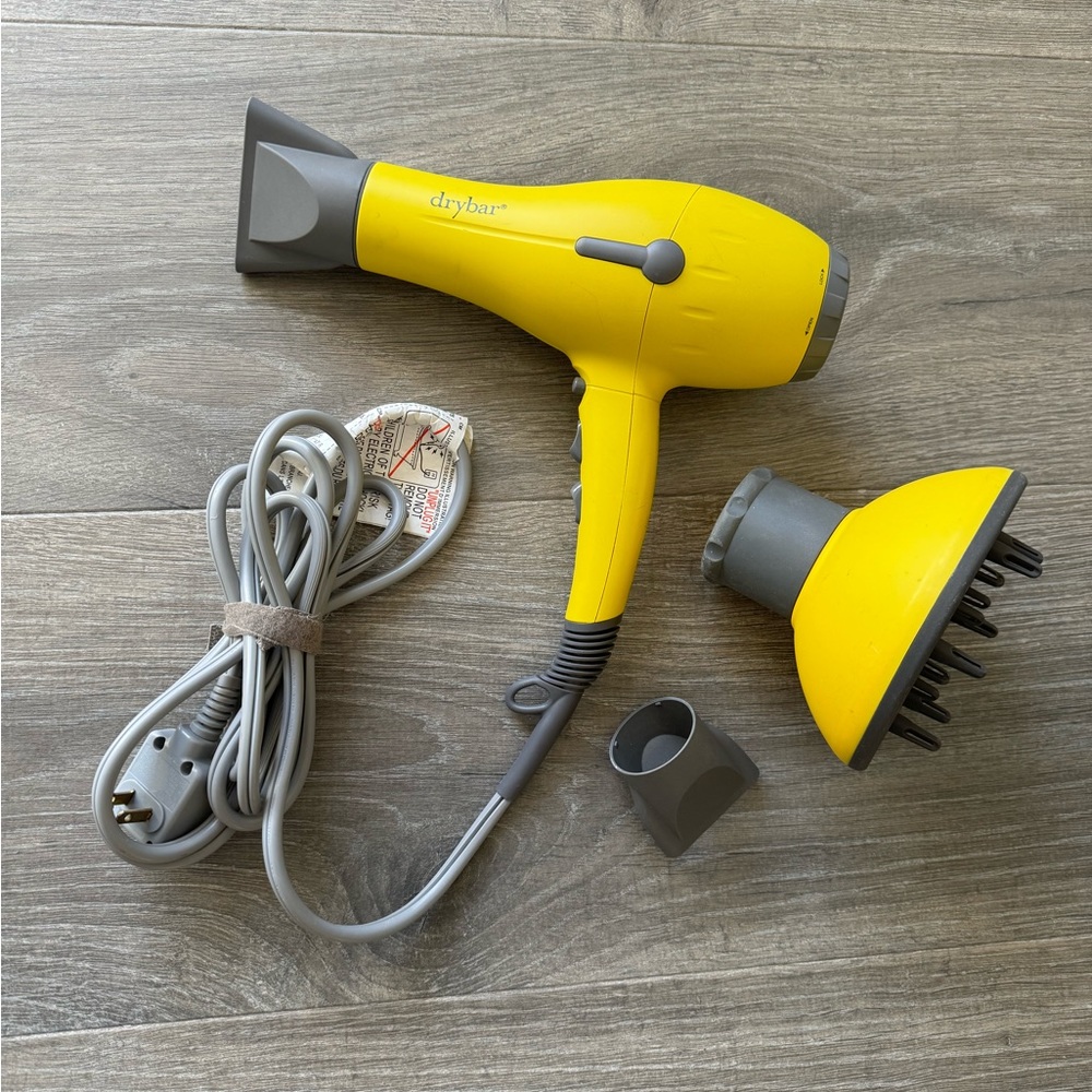 DryBar Hairdryer and diffuser